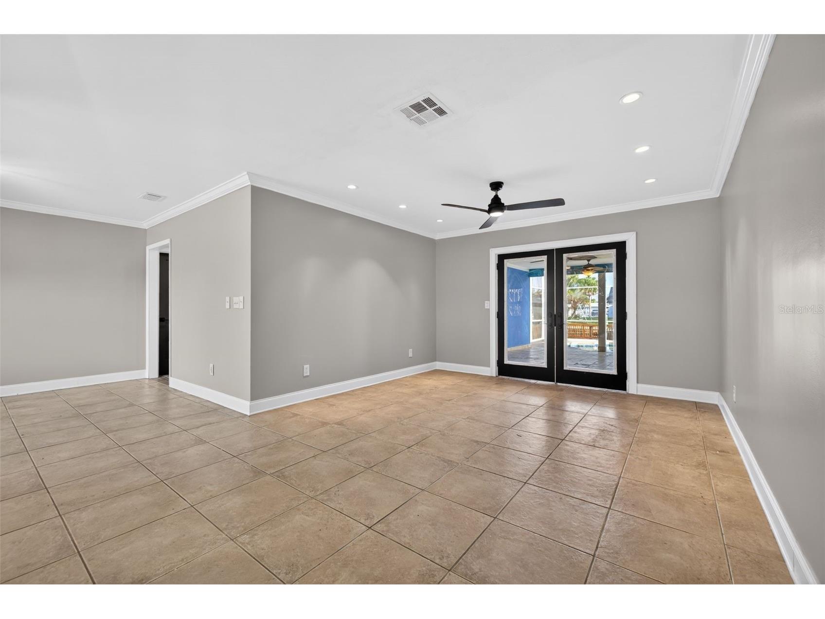 8711 Bay Crest Lane Tampa FL 33615 TB8484861 image28