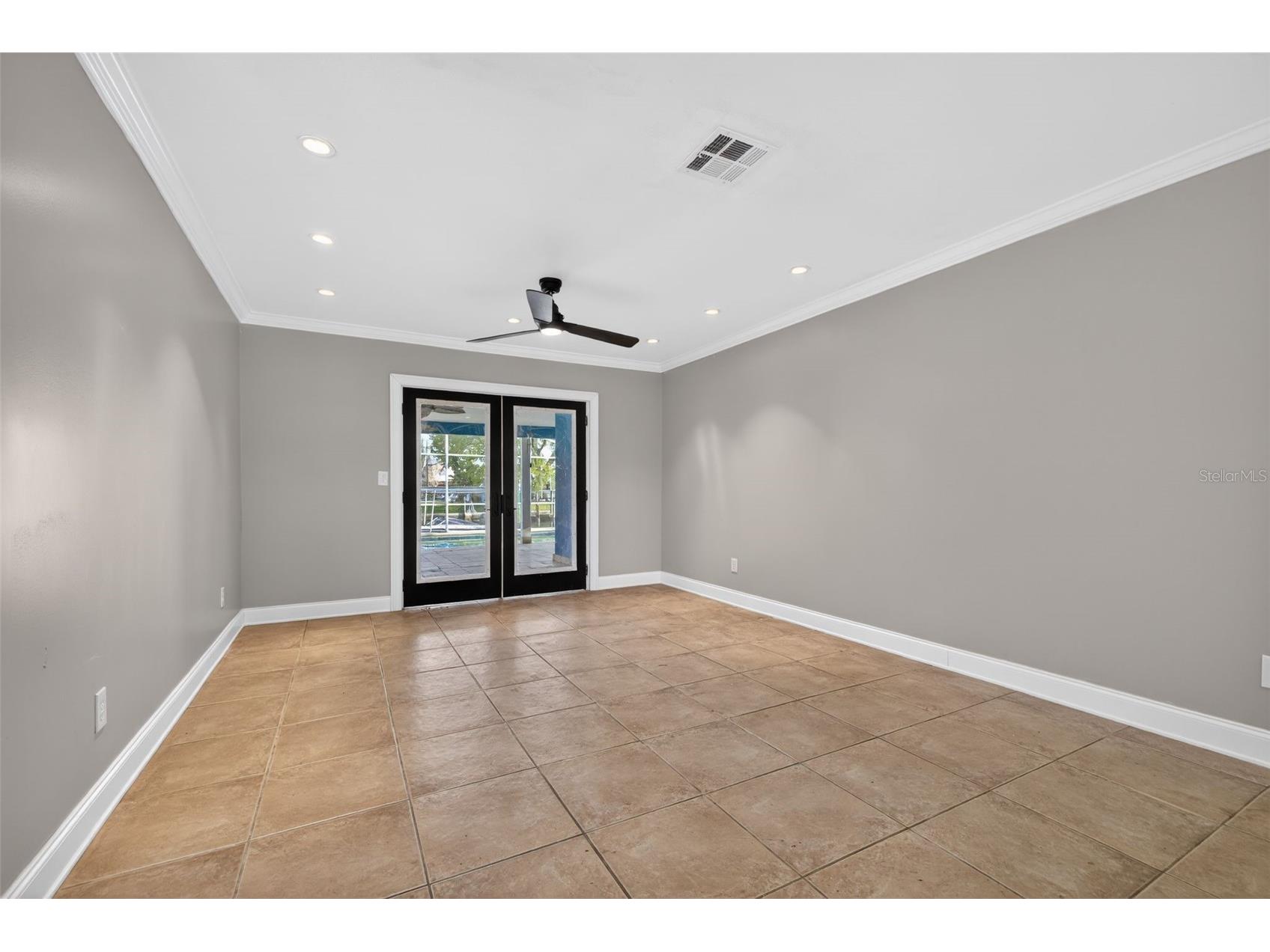 8711 Bay Crest Lane Tampa FL 33615 TB8484861 image38