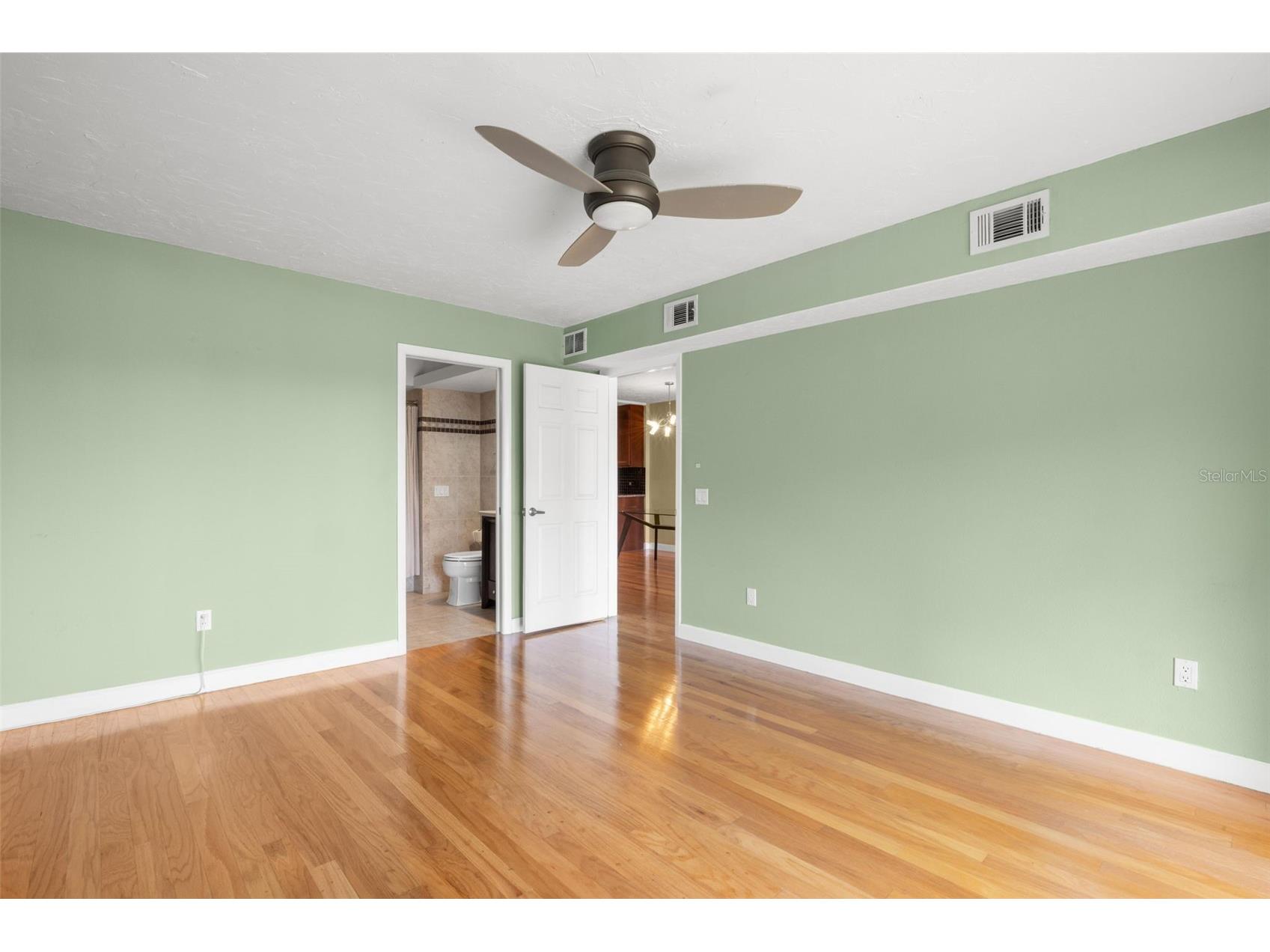 8711 Blind Pass Road #104A Saint Petersburg FL 33706 TB8499299 image27