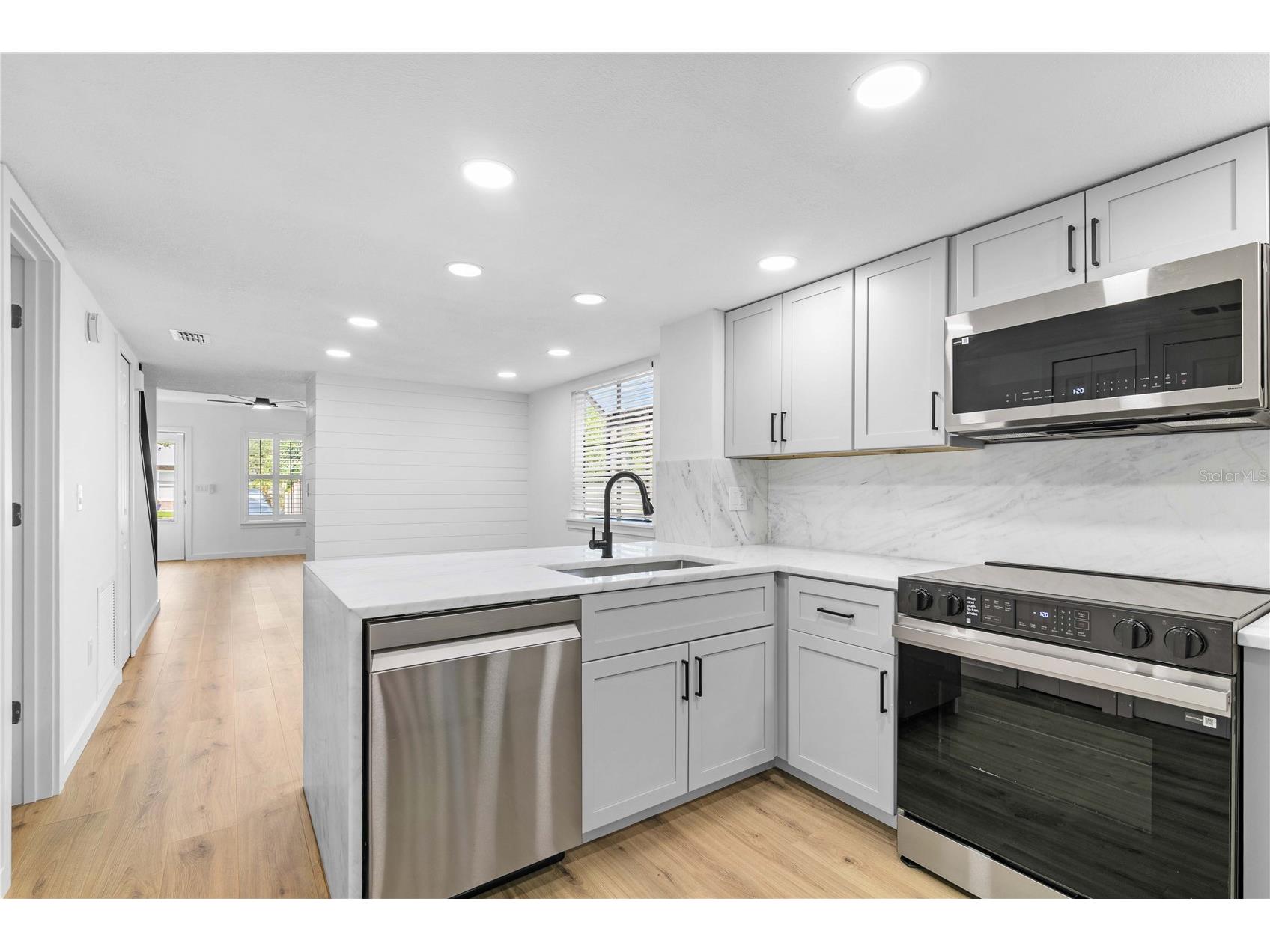 8711 Cobbler Place Tampa FL 33615 TB8529979 image14