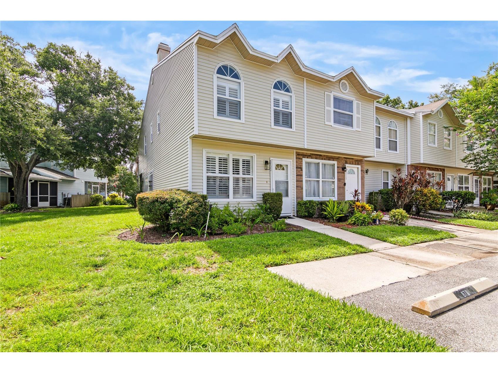8711 Cobbler Place Tampa FL 33615 TB8529979 image2