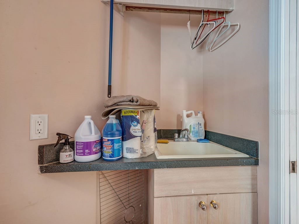 8711 Crescent Forest Boulevard New Port Richey FL 34654 TB8474866 image42