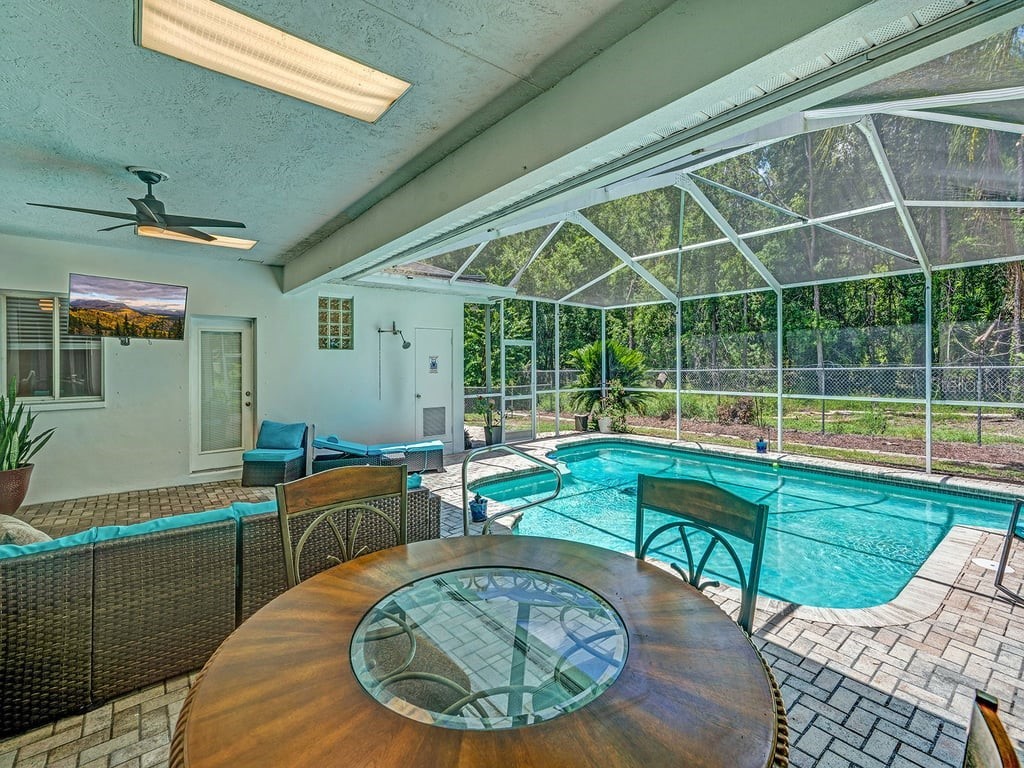 8711 Crescent Forest Boulevard New Port Richey FL 34654 TB8474866 image46