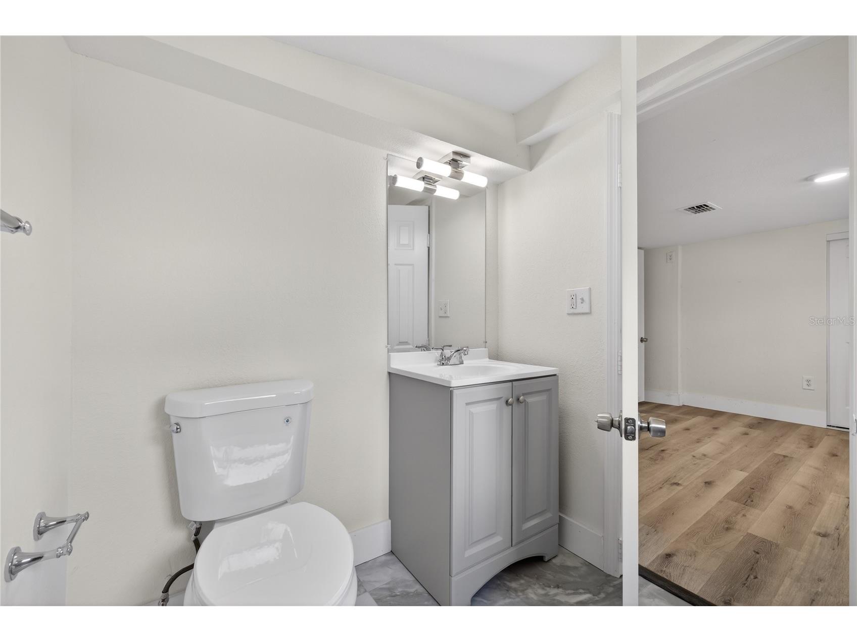 8711 N Boulevard St Tampa FL 33604 TB8486811 image12