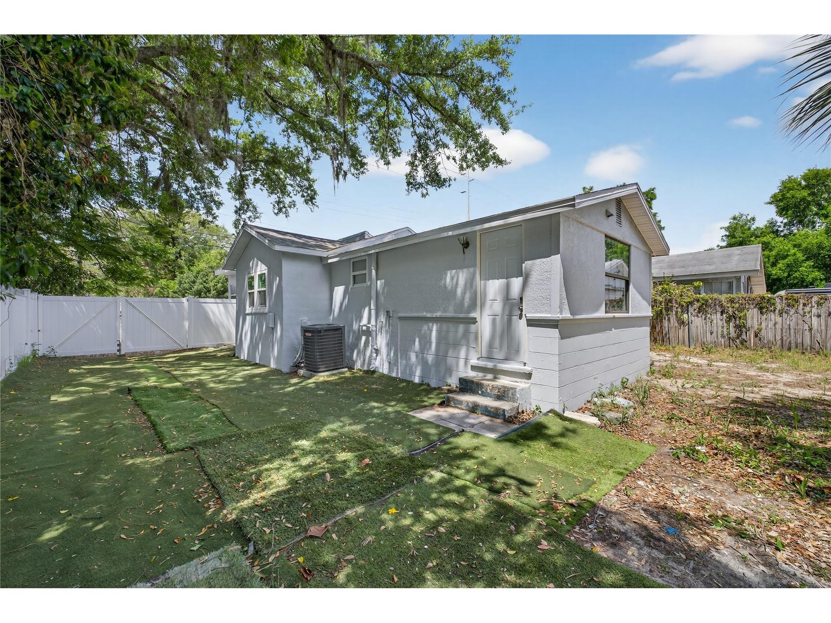 8711 N Boulevard St Tampa FL 33604 TB8486811 image4