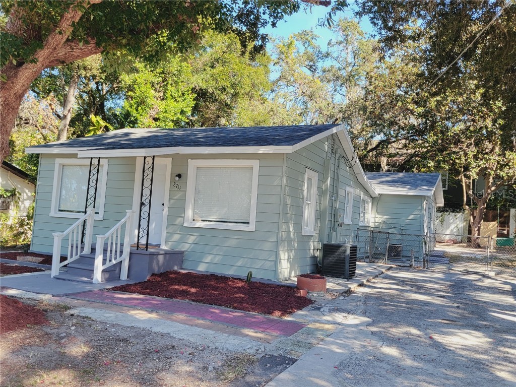 8711 N Orangeview Avenue Tampa FL 33617 T3483476 image1