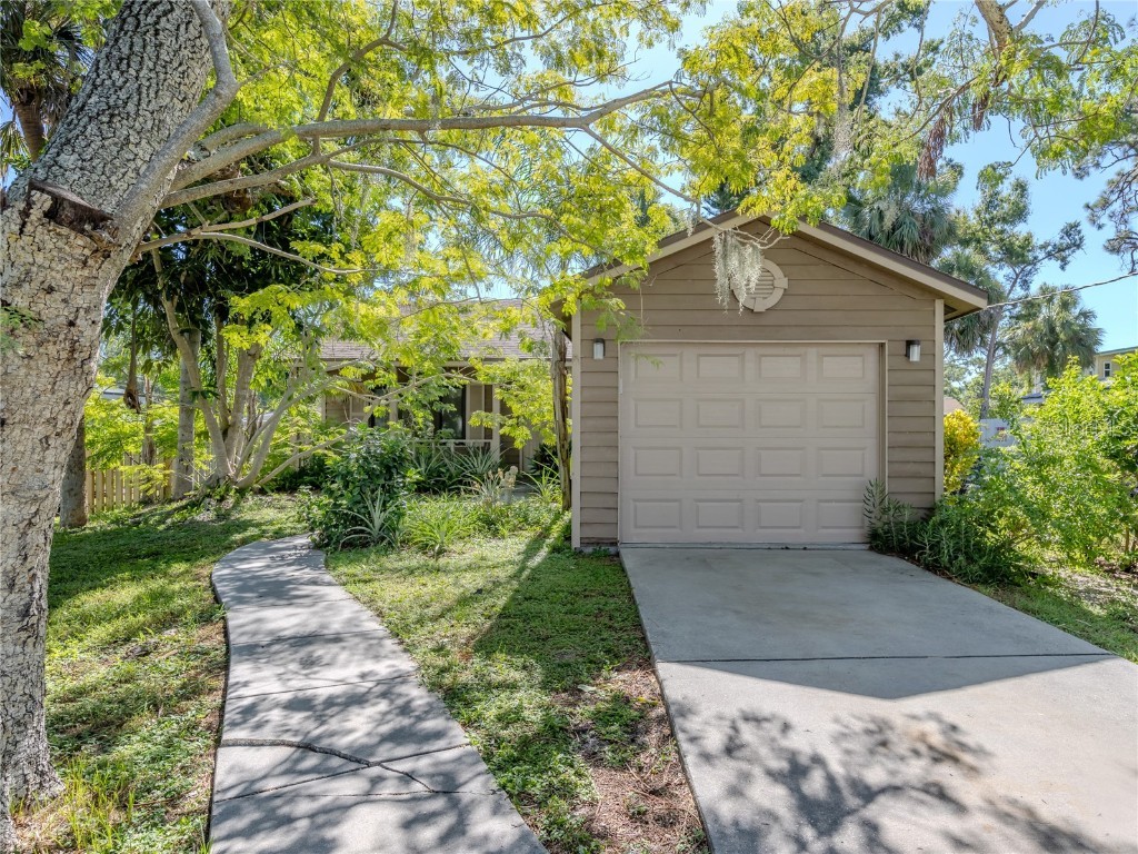 8711 Vamo Road Sarasota FL 34231 N6139741 image1
