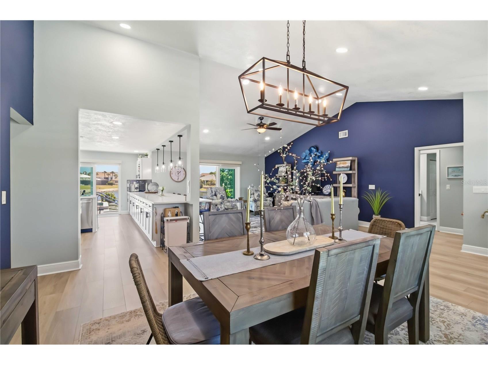 8712 53rd Avenue W Bradenton FL 34210 A4692618 image14