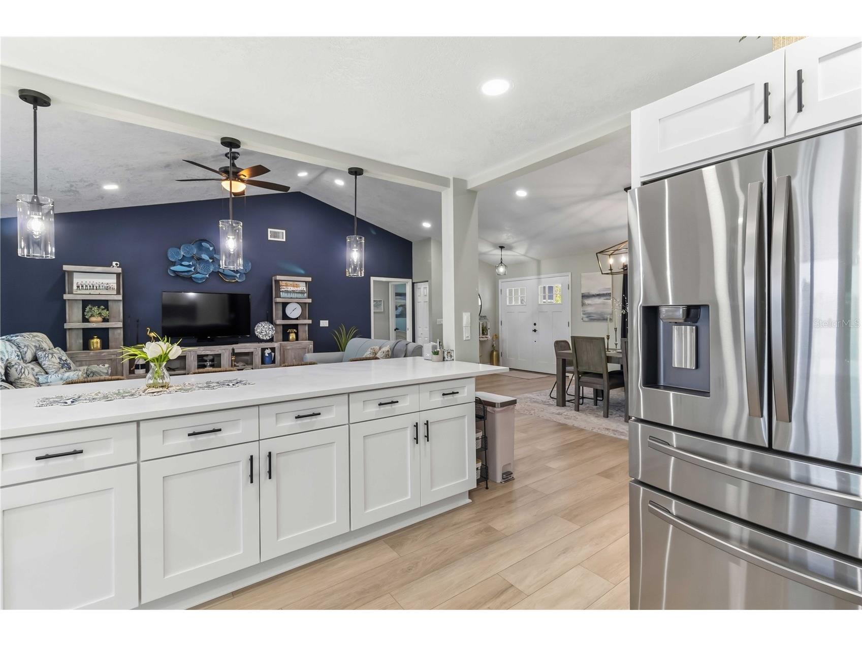 8712 53rd Avenue W Bradenton FL 34210 A4692618 image19