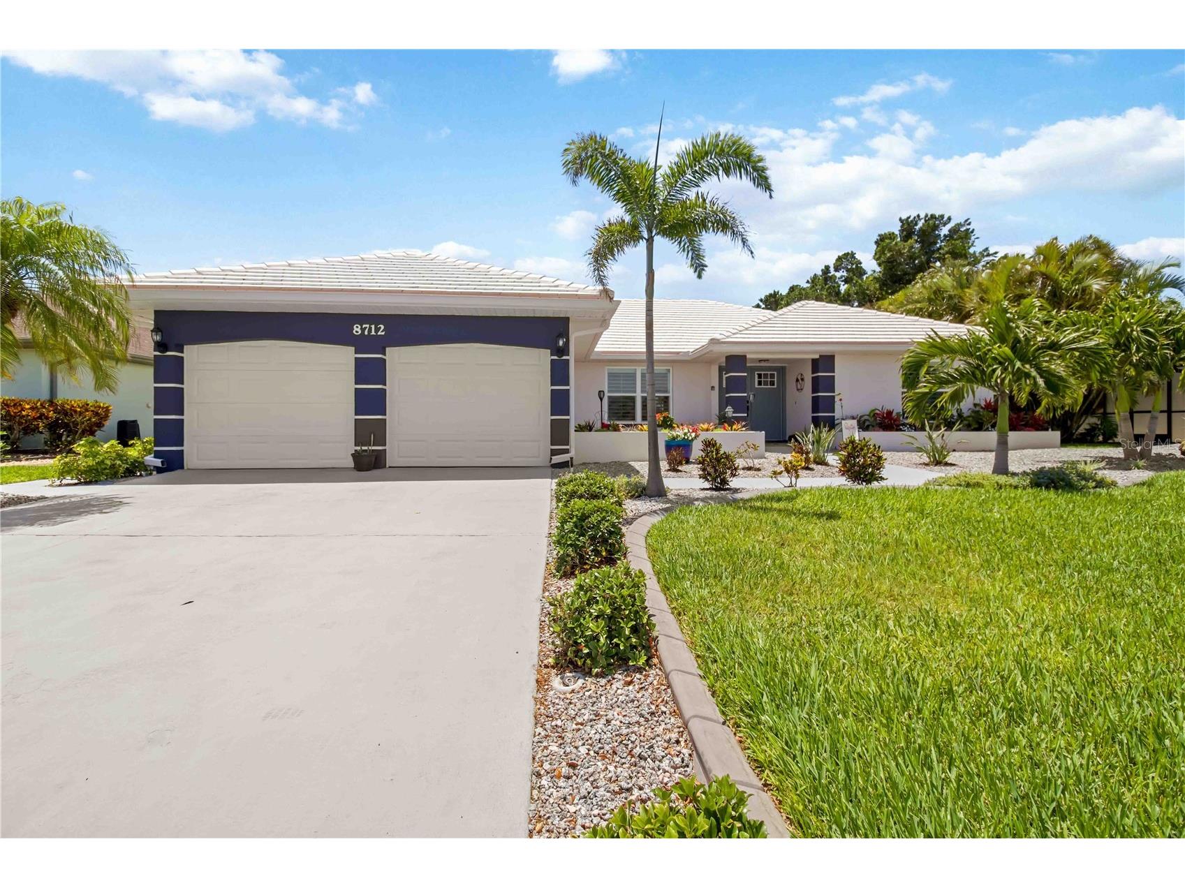 8712 53rd Avenue W Bradenton FL 34210 A4692618 image4