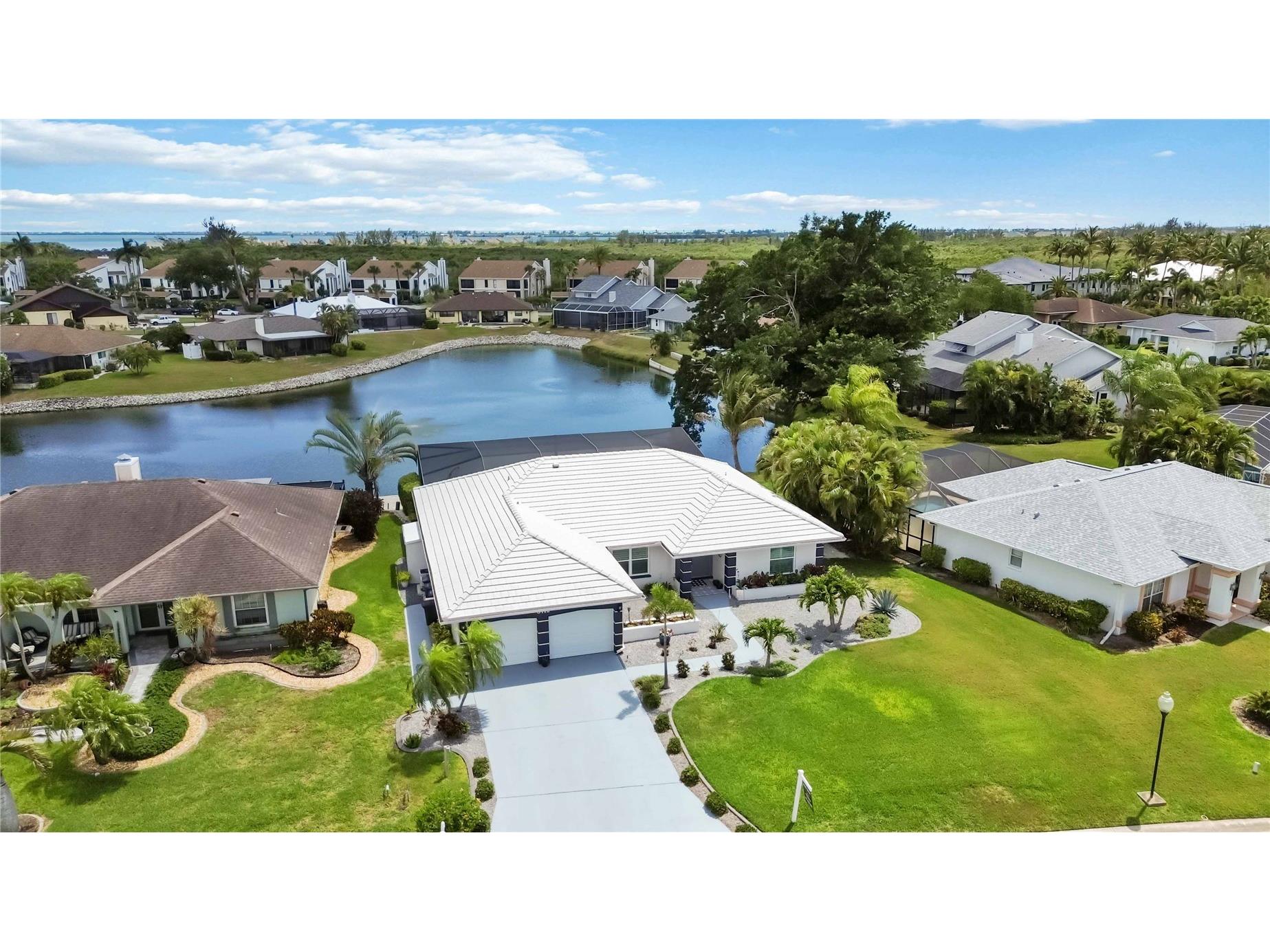 8712 53rd Avenue W Bradenton FL 34210 A4692618 image54