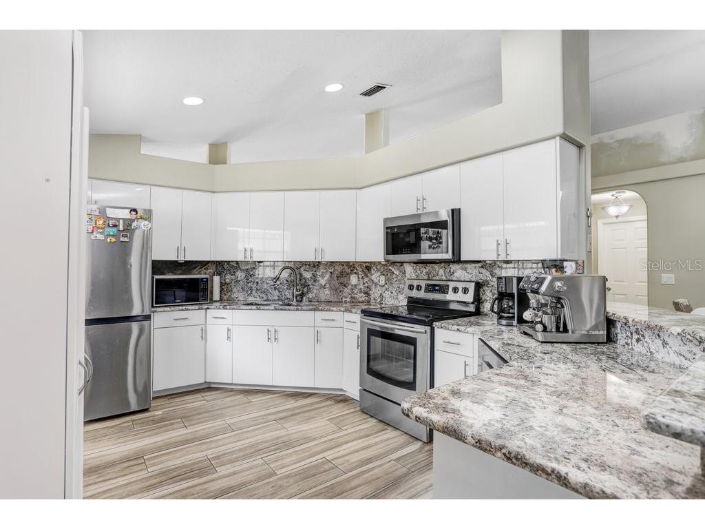 8712 Fountain Avenue Tampa FL 33615 TB8424245 image10