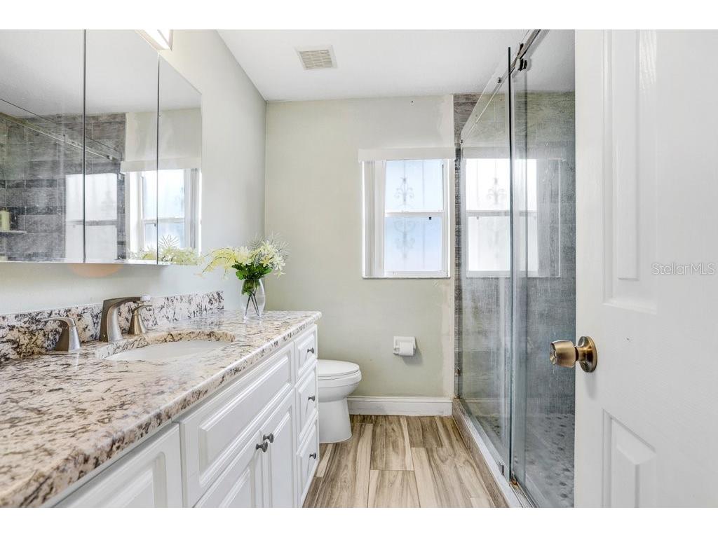 8712 Fountain Avenue Tampa FL 33615 TB8424245 image16