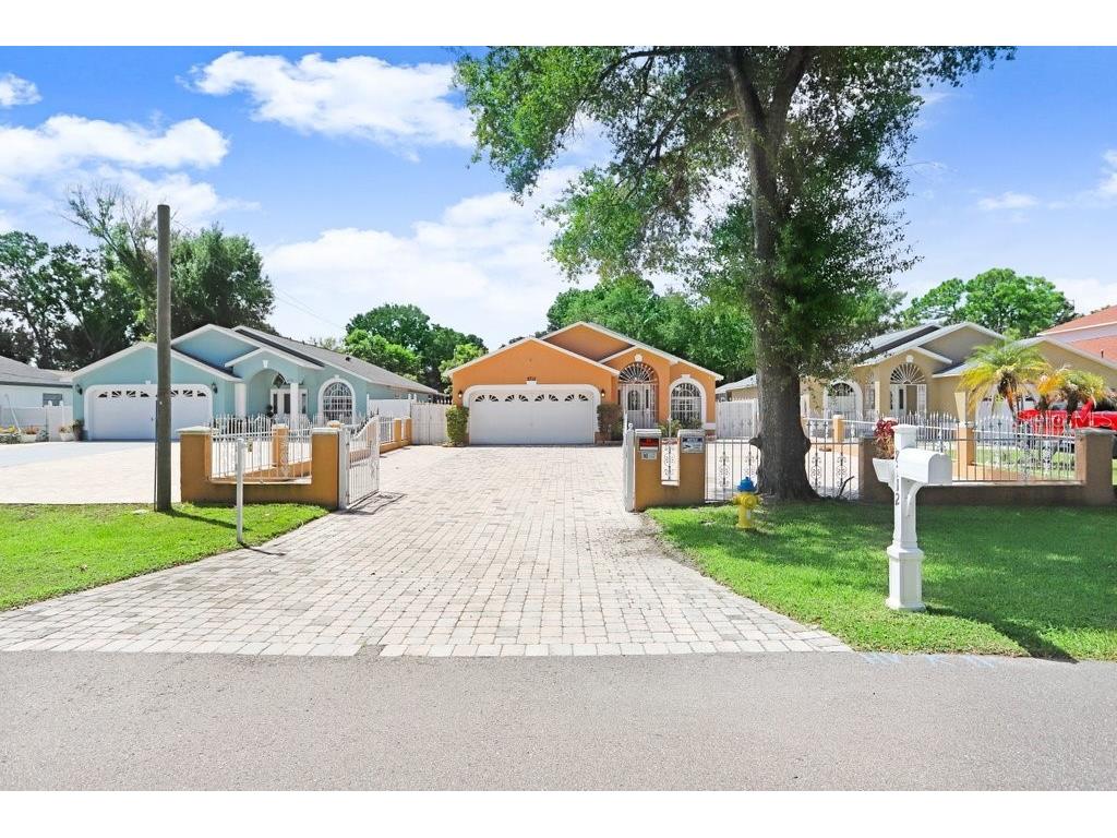 8712 Fountain Avenue Tampa FL 33615 TB8424245 image2