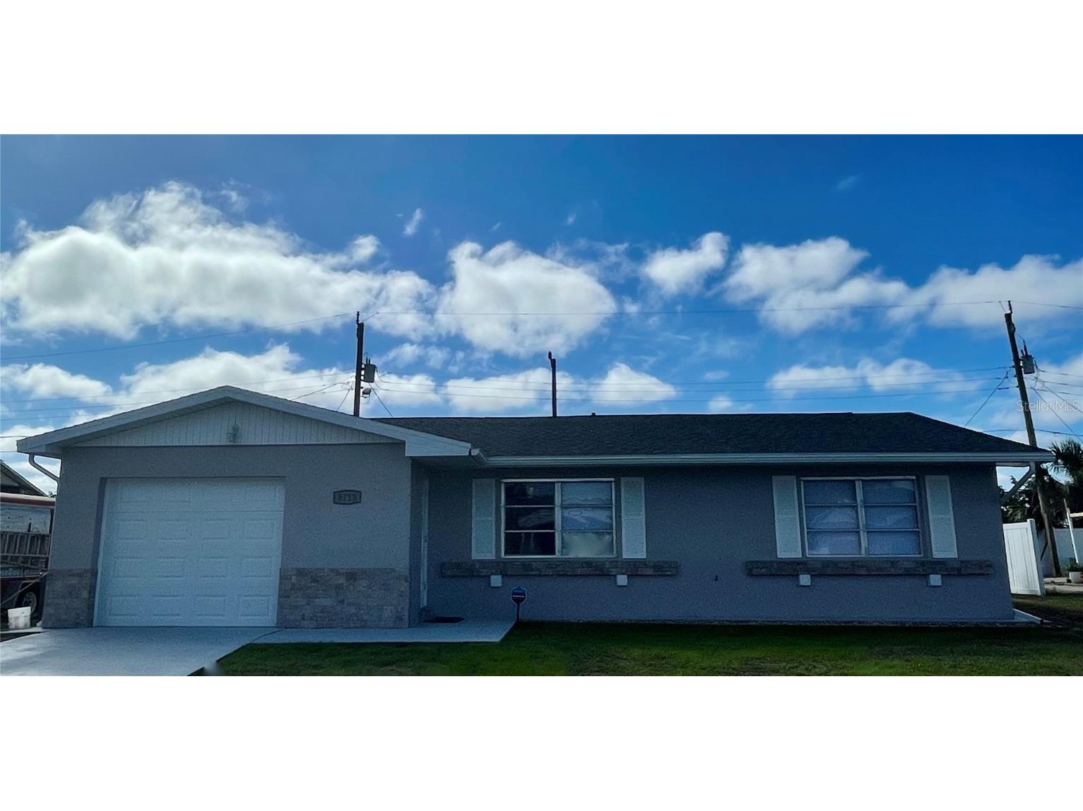 8713 La Boca Avenue North Port FL 34287 C7470942 image1