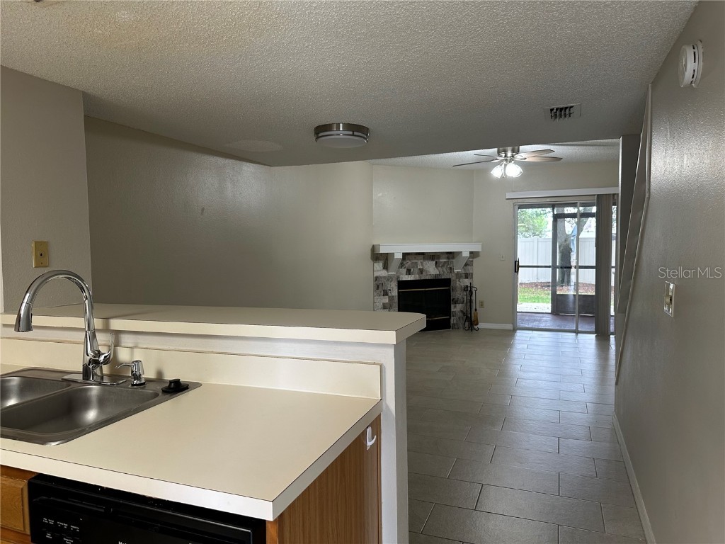 8713 Liberty Place Tampa FL 33615 TB8446004 image3