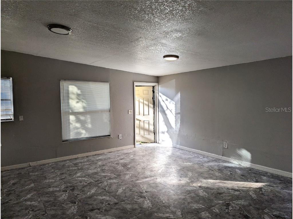 8713 N Mandarine Place Tampa FL 33617 TB8459016 image2