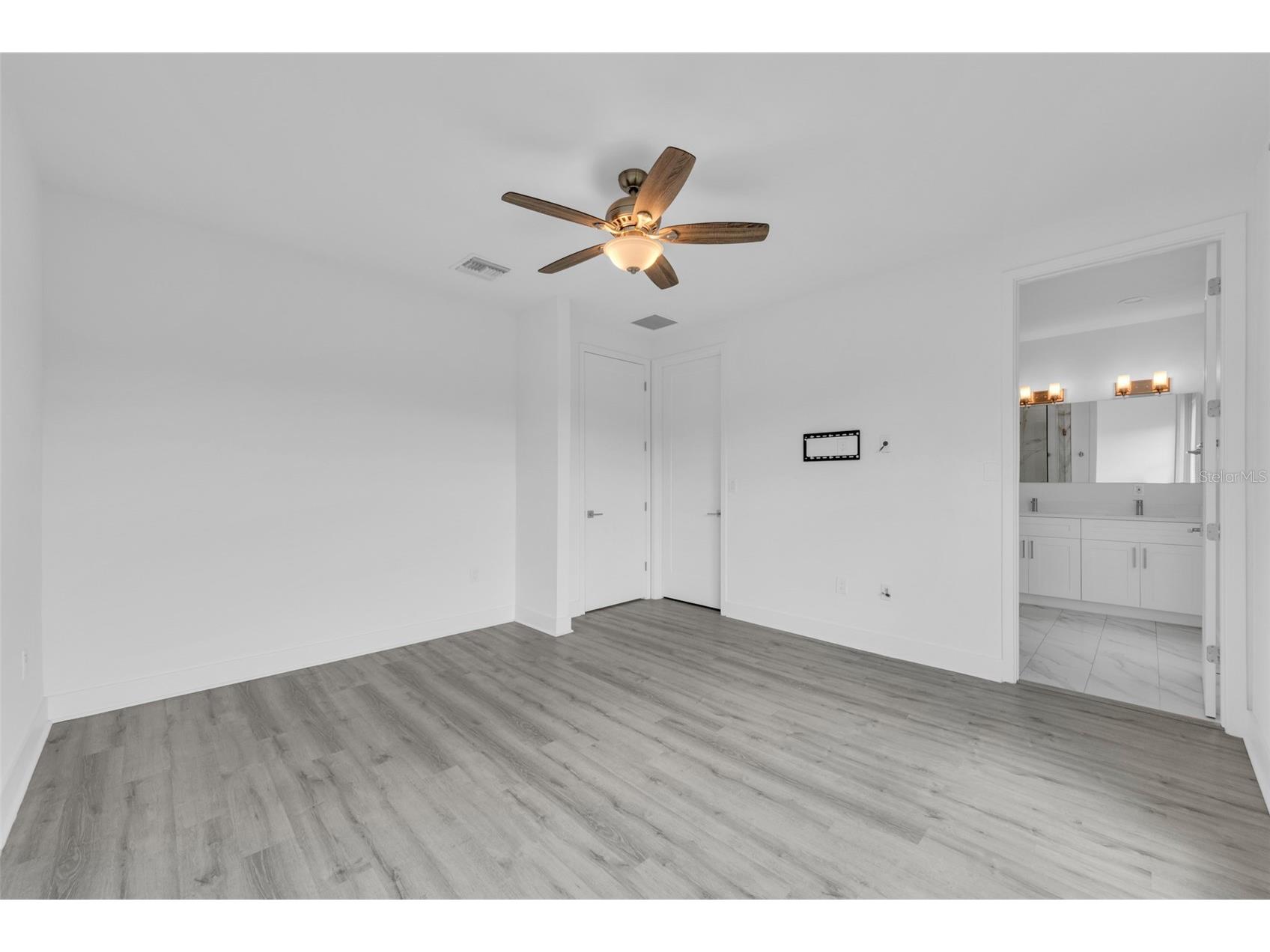 8713 Palm Ranches Place Tampa FL 33614 TB8474215 image12