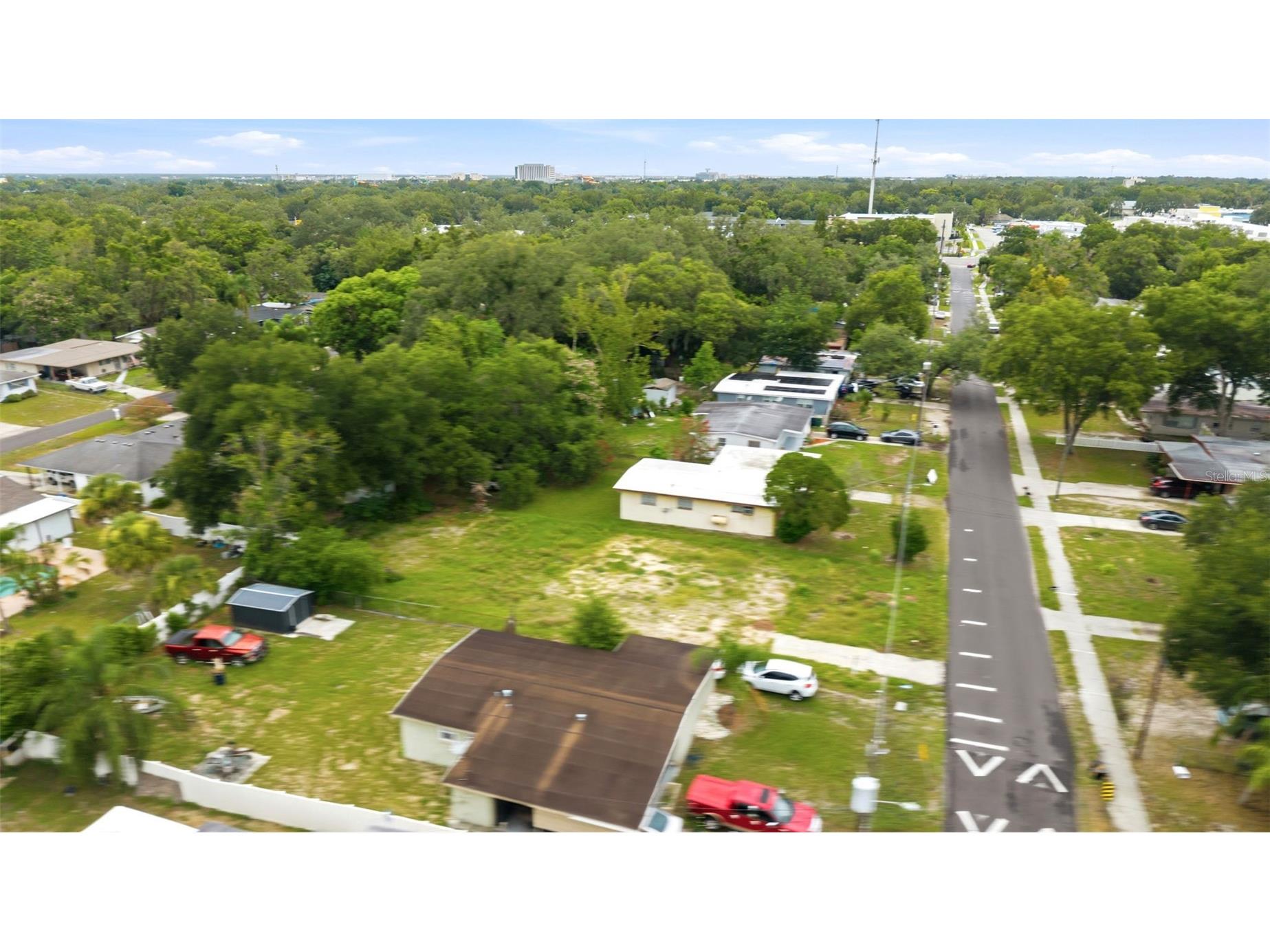 8714 N Hyaleah Road Tampa FL 33617 TB8525450 image13