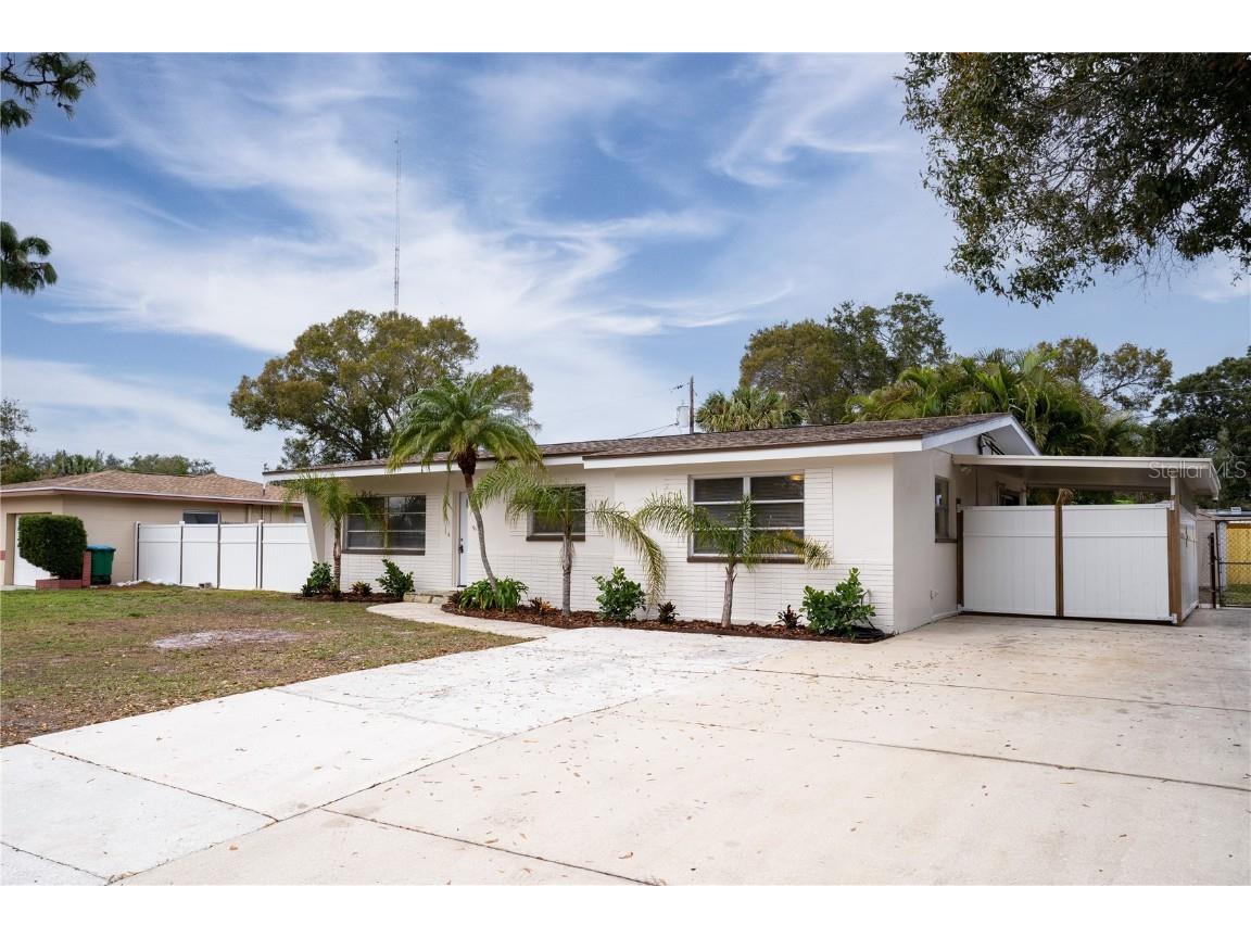 8715 Flame Vine Avenue Seminole FL 33777 U8227962 image1