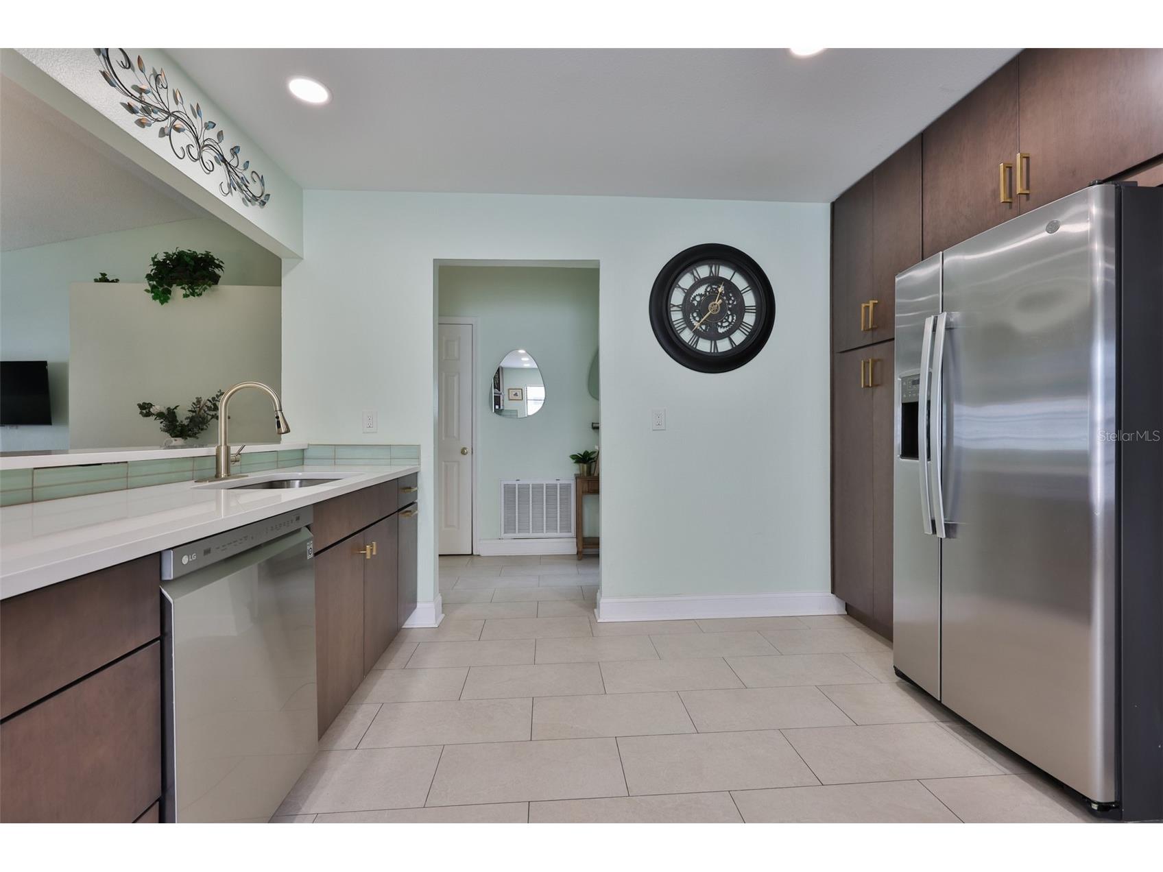 8715 Hampden Drive Tampa FL 33626 TB8518050 image11