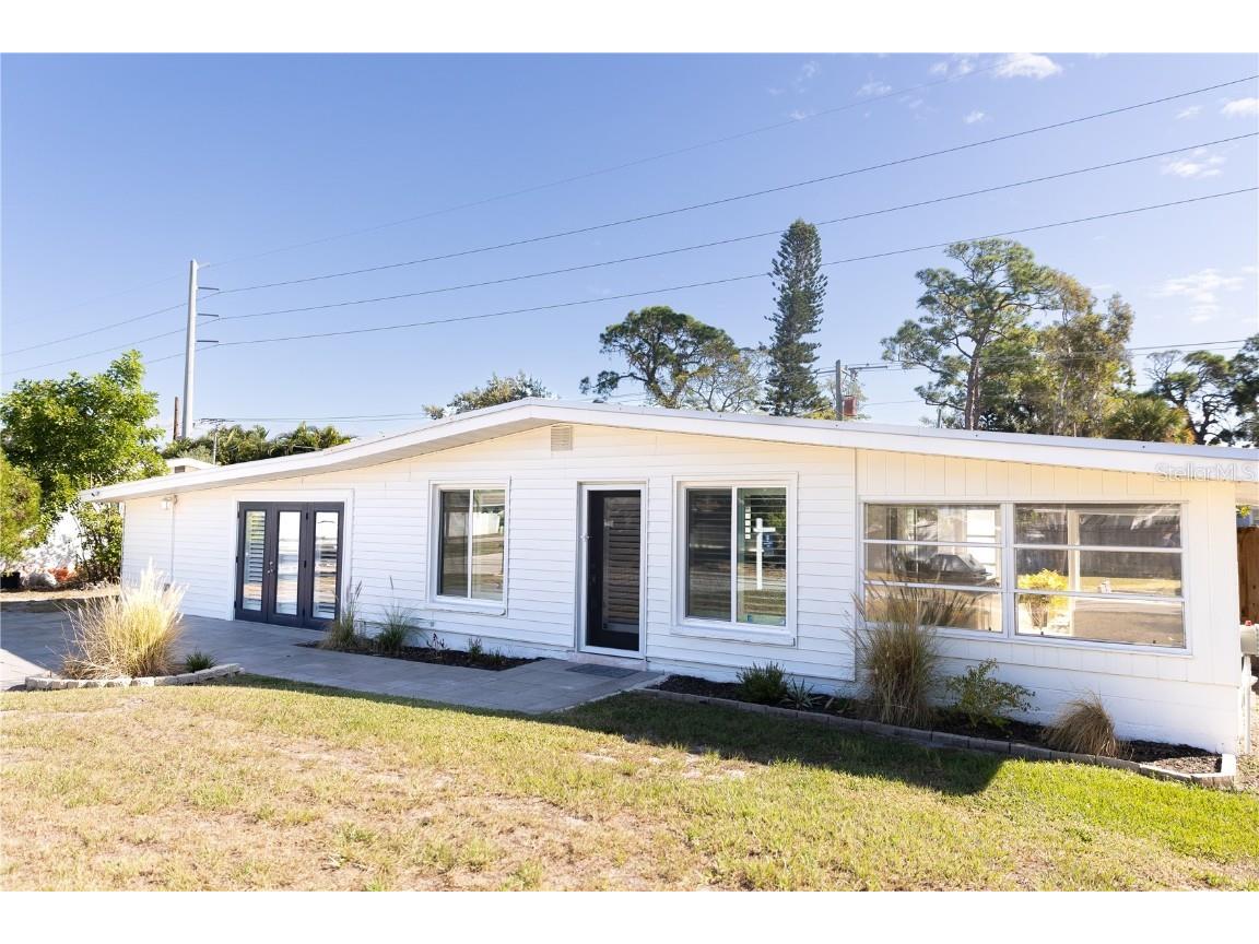 8717 Peggy Avenue Sarasota FL 34231 A4586455 image1