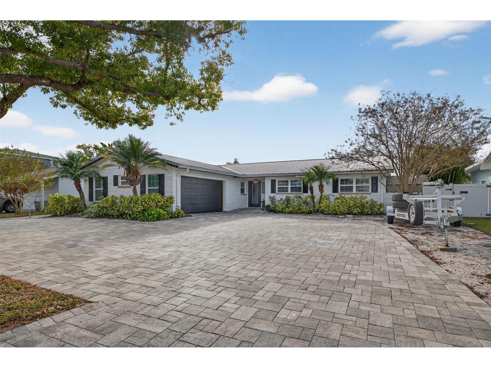 8718 Palisades Drive Tampa FL 33615 - SALTWATER CANAL TO TAMPA BAY TB8459935 image1
