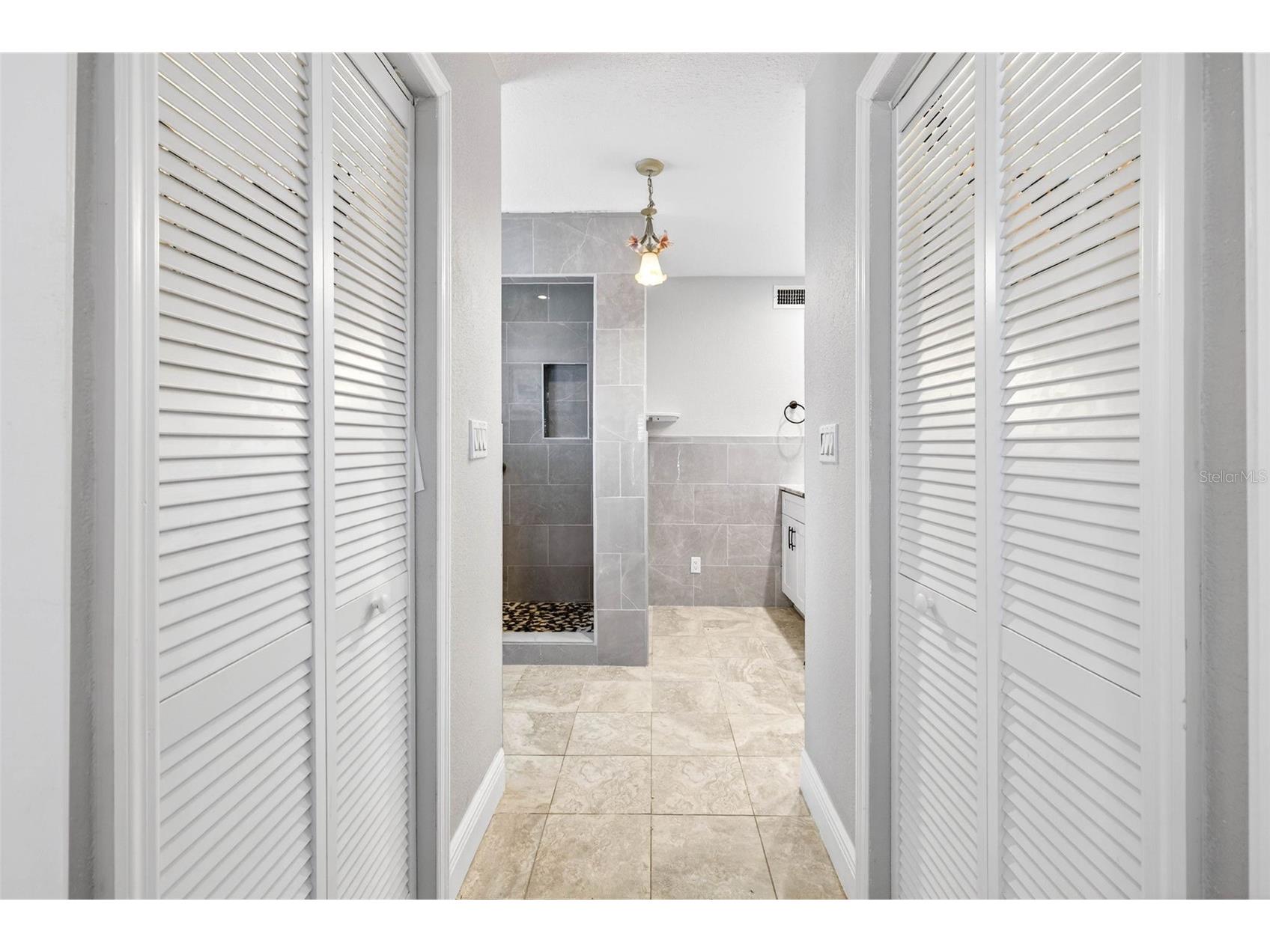 8718 Tahiti Lane Tampa FL 33615 TB8469298 image34