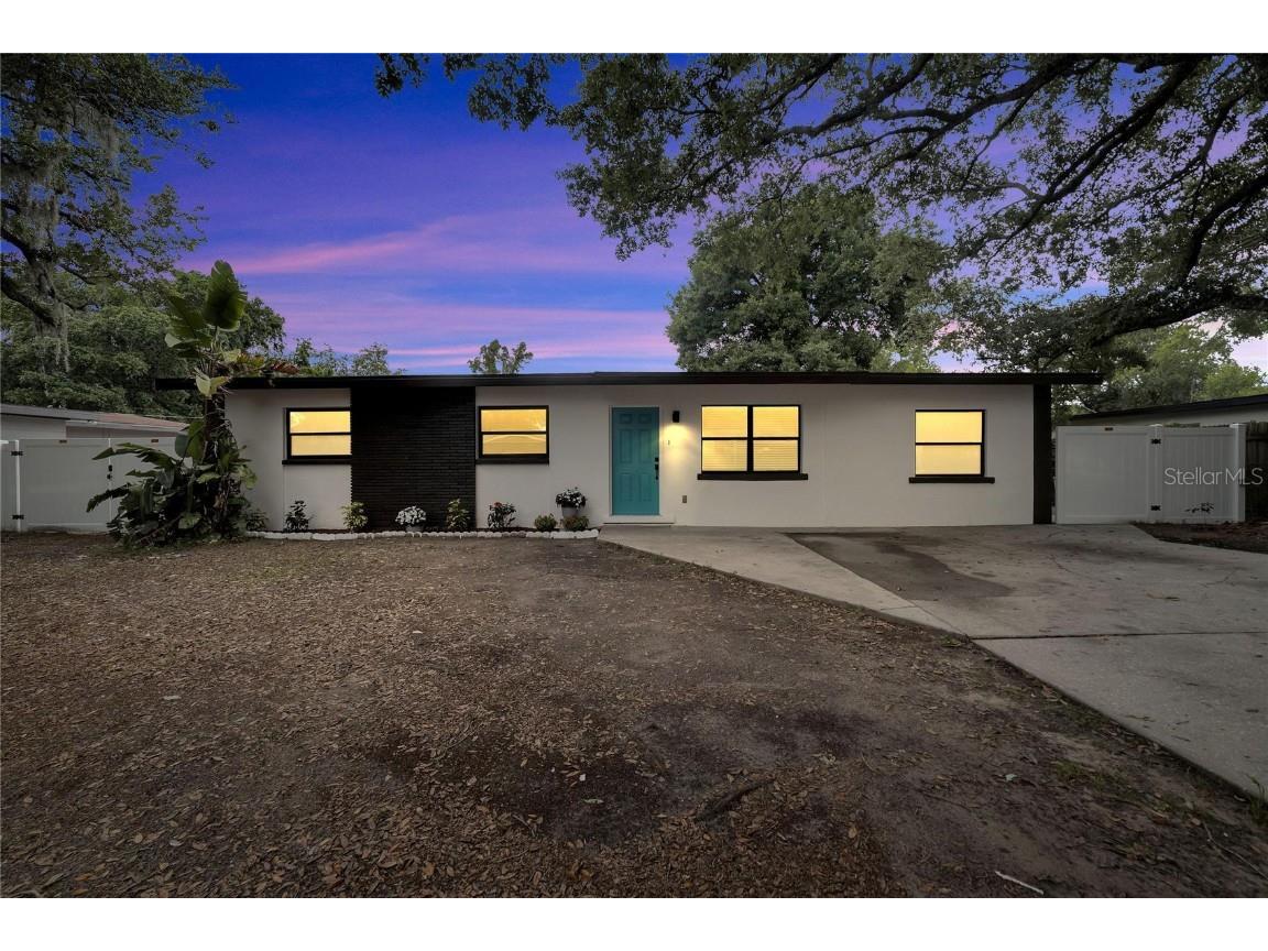 8719 N. Larkhall Pl Tampa FL 33604 T3527291 image1