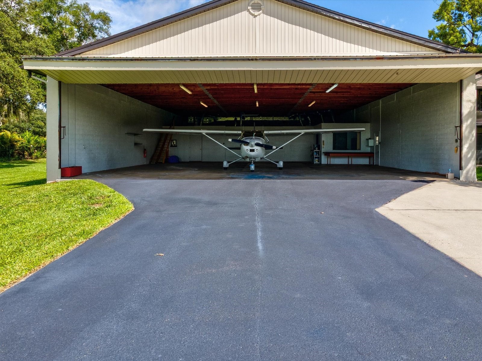 8720 Airway Boulevard New Port Richey FL 34654 W7887884 image4