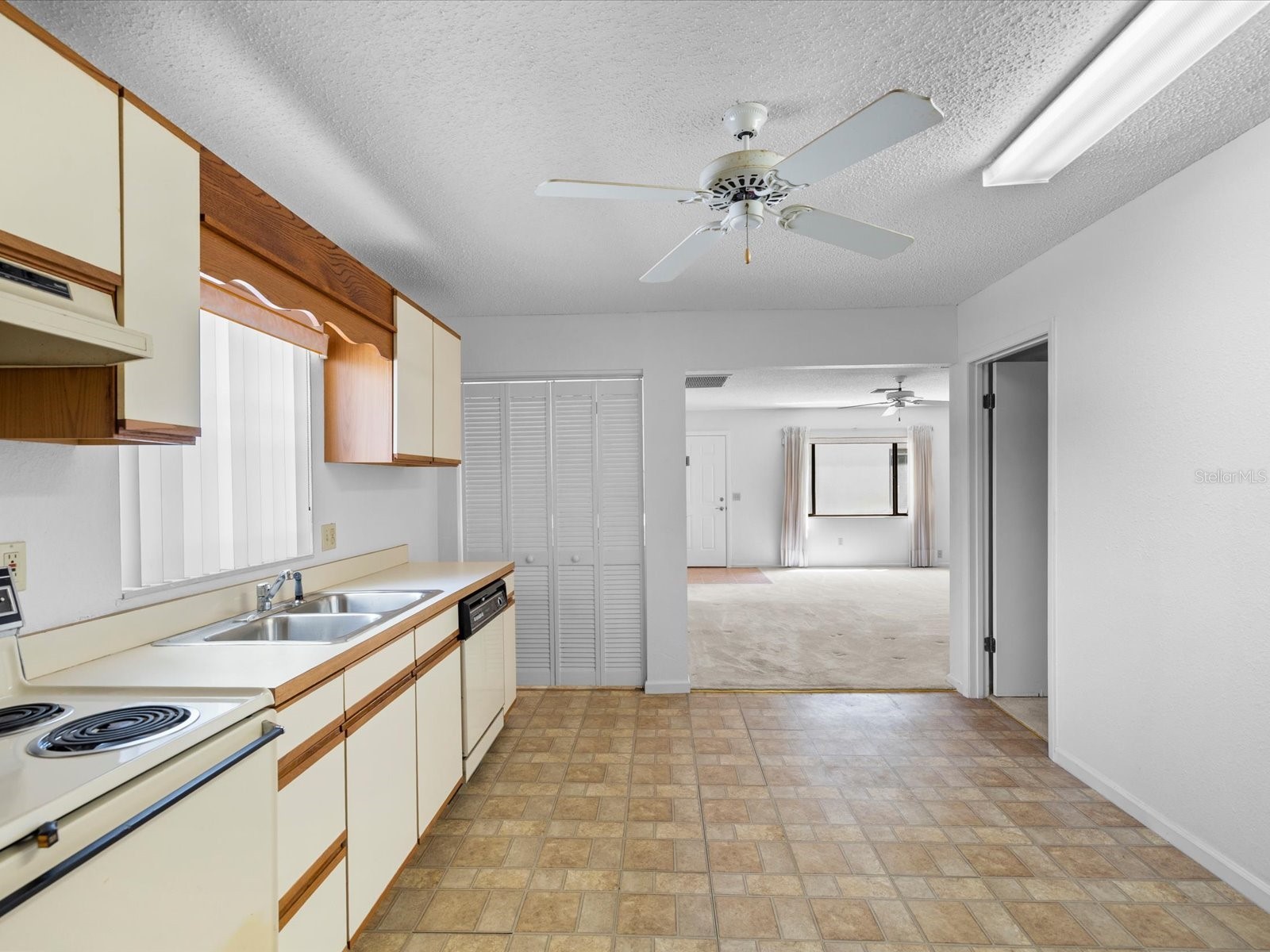 8720 Airway Boulevard New Port Richey FL 34654 W7887884 image53