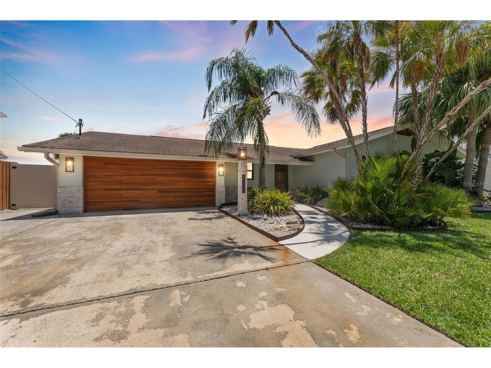 8720 Hickorywood Lane Tampa FL 33615 TB8433715 image2