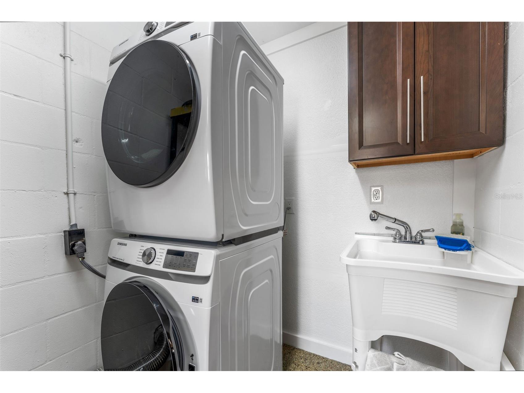 8720 Hickorywood Lane Tampa FL 33615 TB8433715 image24