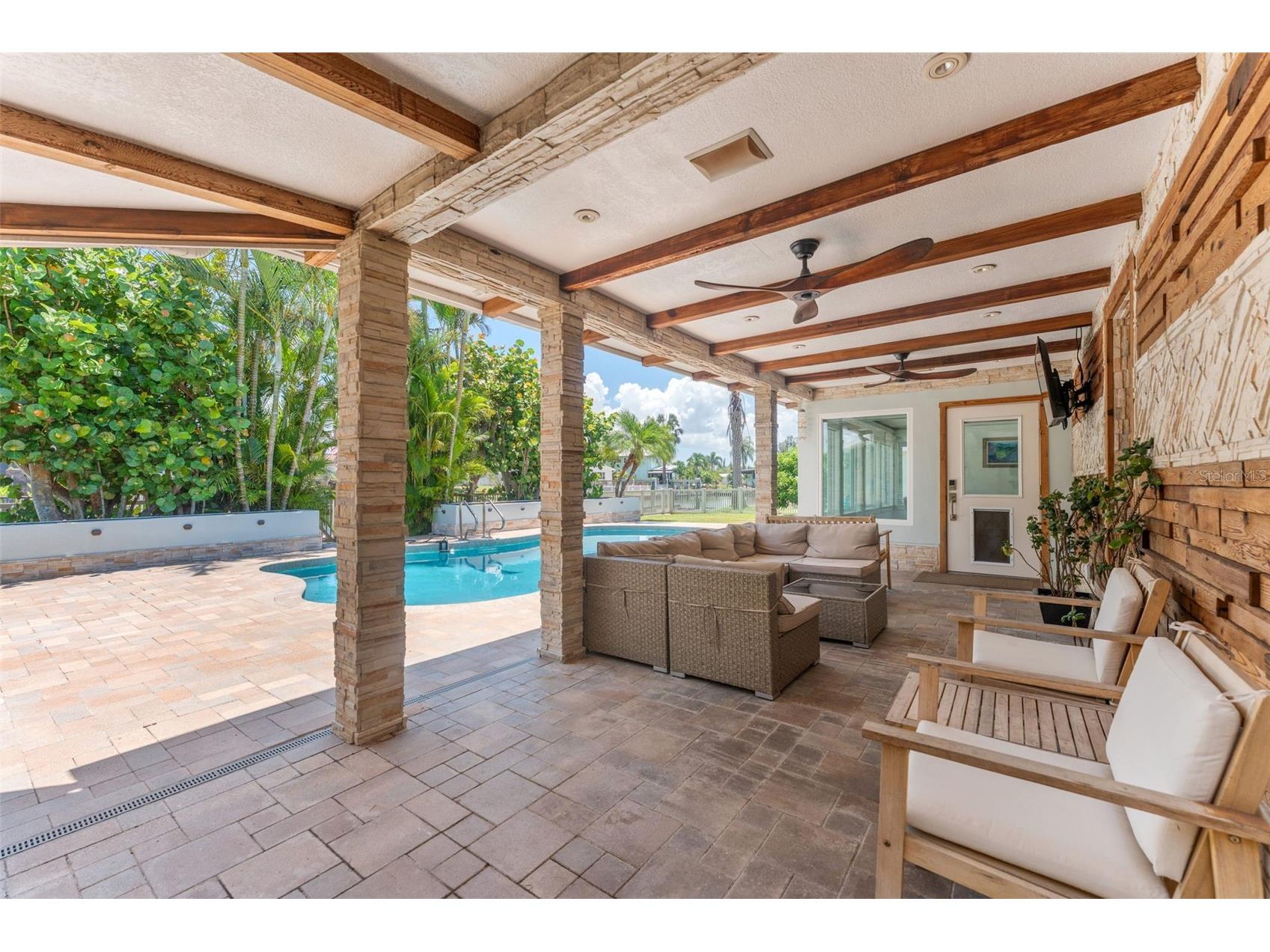 8720 Hickorywood Lane Tampa FL 33615 TB8433715 image26