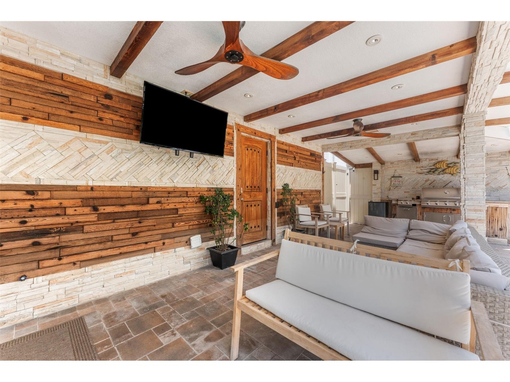 8720 Hickorywood Lane Tampa FL 33615 TB8433715 image27