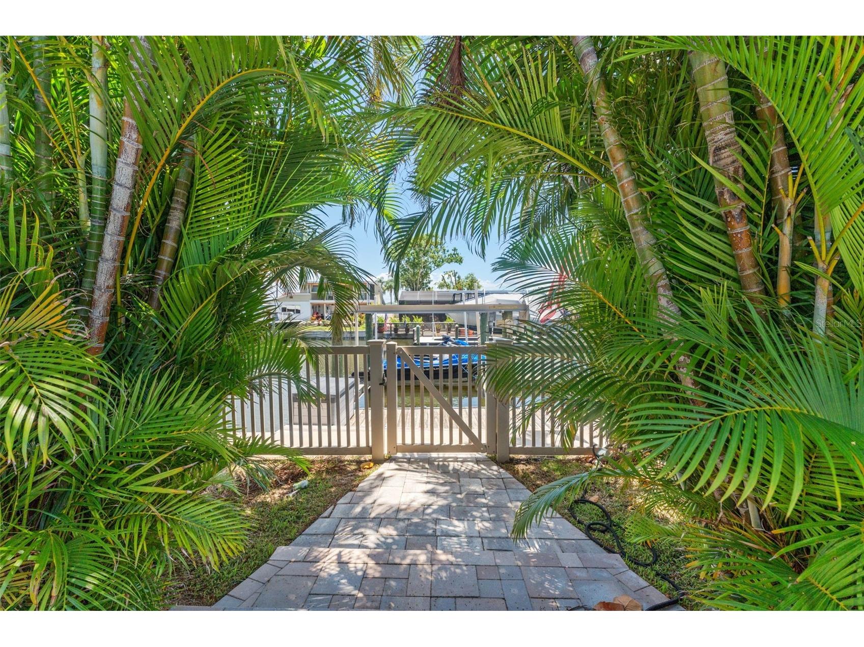 8720 Hickorywood Lane Tampa FL 33615 TB8433715 image34