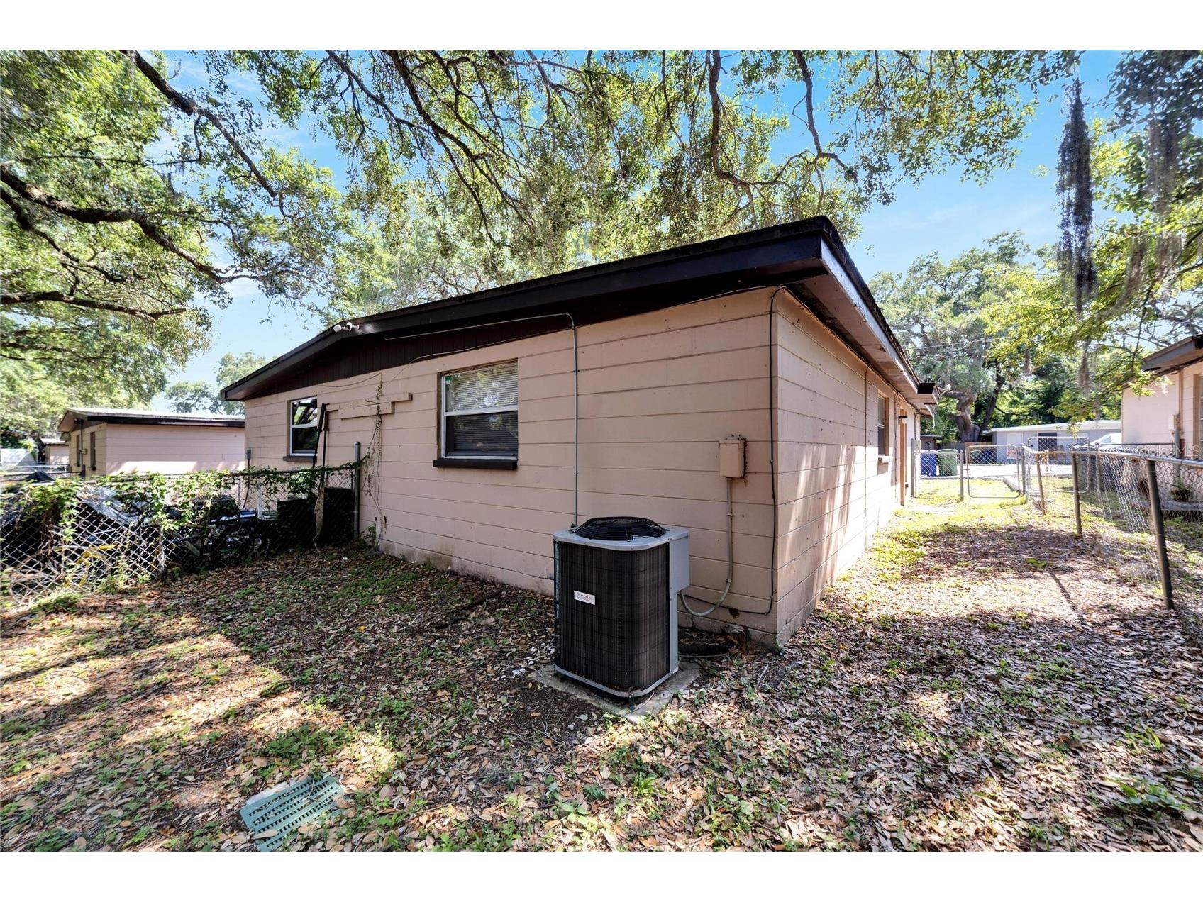 8720 N 48th Street Tampa FL 33617 TB8471903 image10