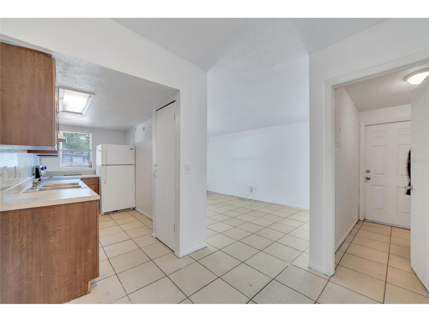 8720 N 48th Street Tampa FL 33617 TB8471903 image15