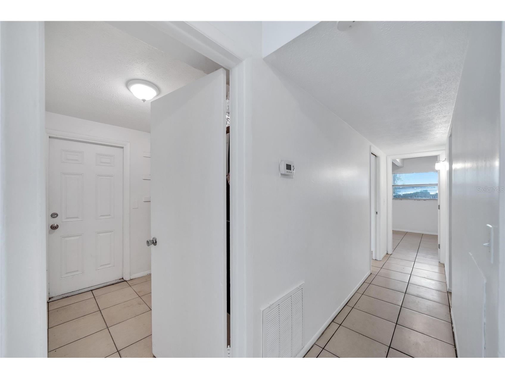 8720 N 48th Street Tampa FL 33617 TB8471903 image19