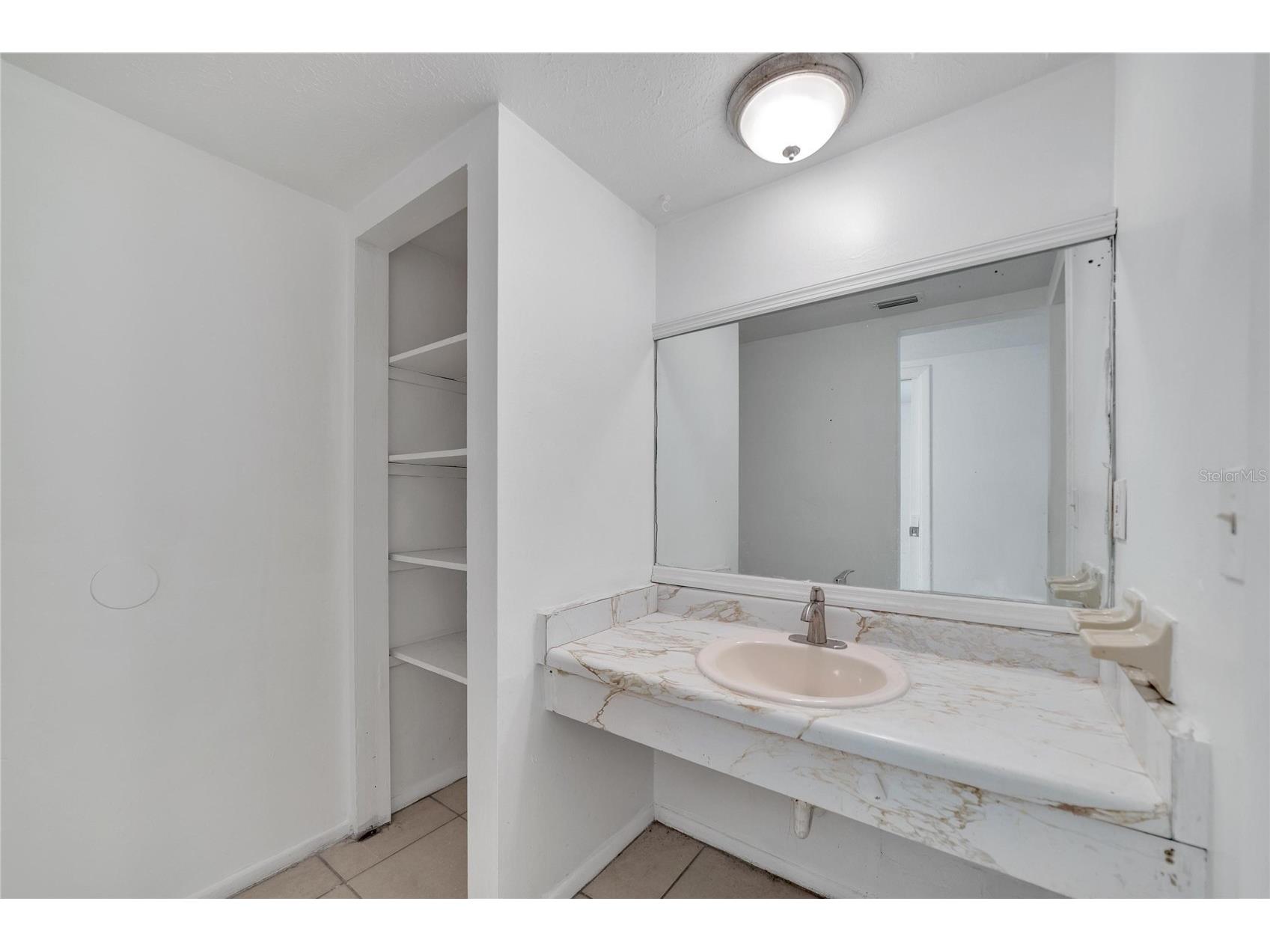 8720 N 48th Street Tampa FL 33617 TB8471903 image23