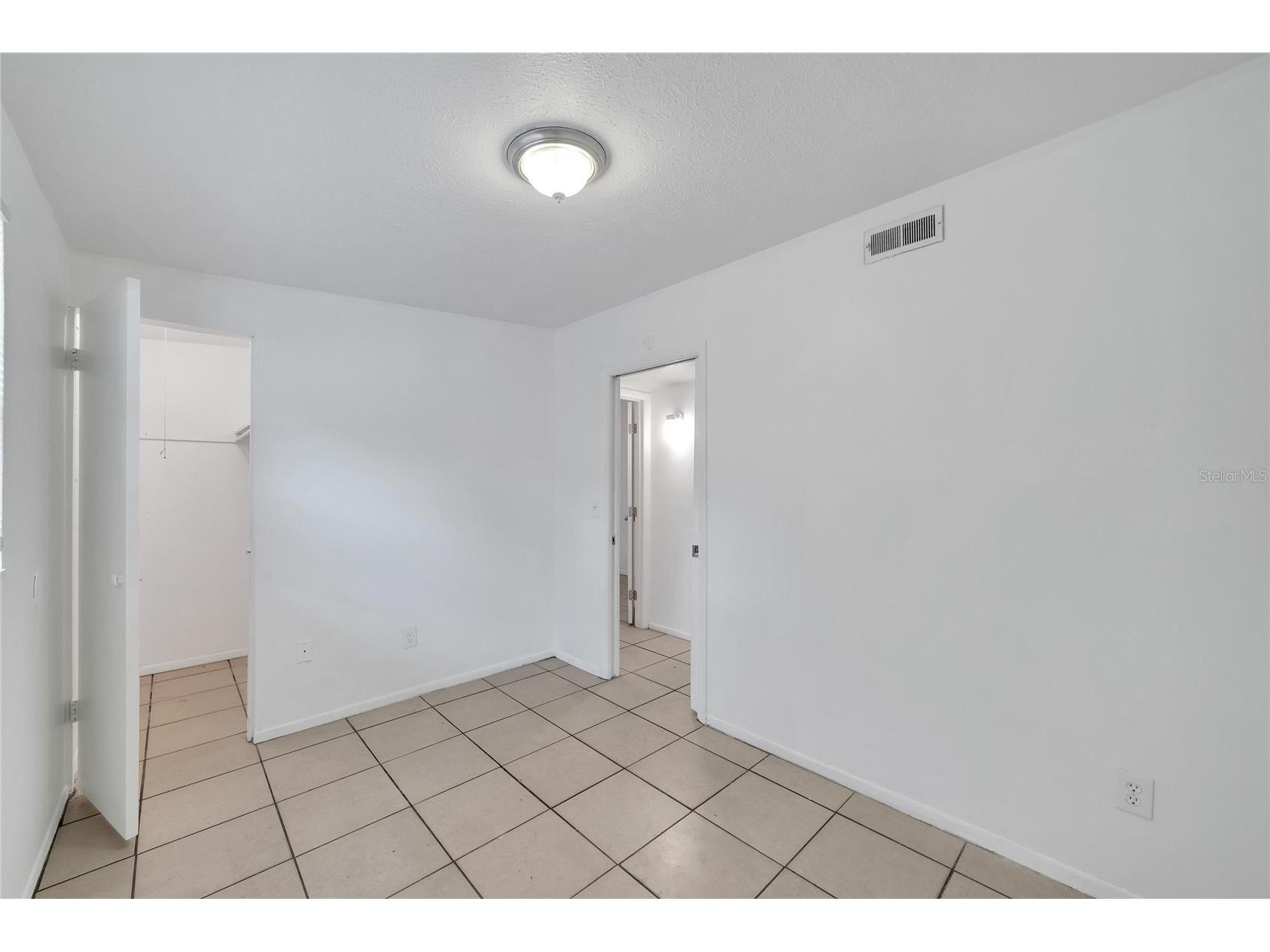 8720 N 48th Street Tampa FL 33617 TB8471903 image27