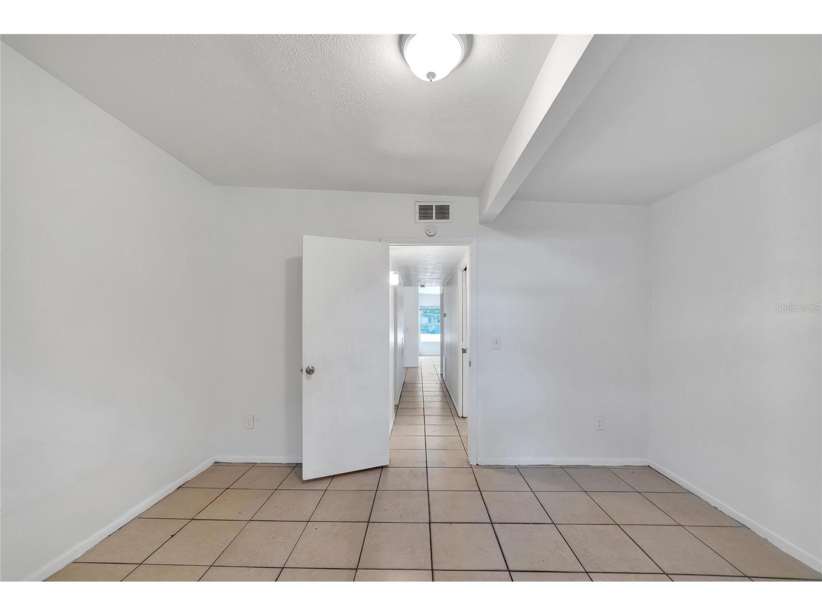 8720 N 48th Street Tampa FL 33617 TB8471903 image32