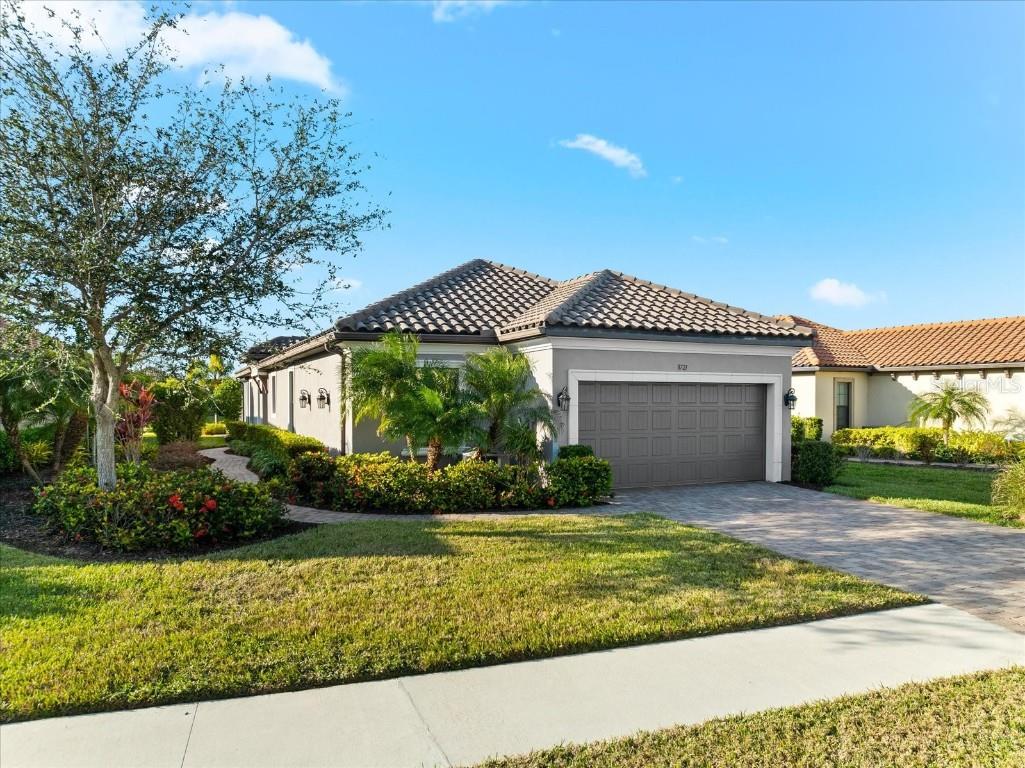 8721 Bellussi Drive Sarasota FL 34238 A4633968 image1