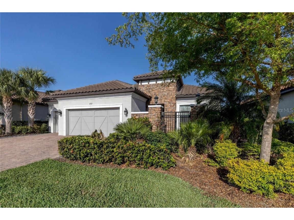 8721 Mangilli Road Sarasota FL 34238 A4565853 image1