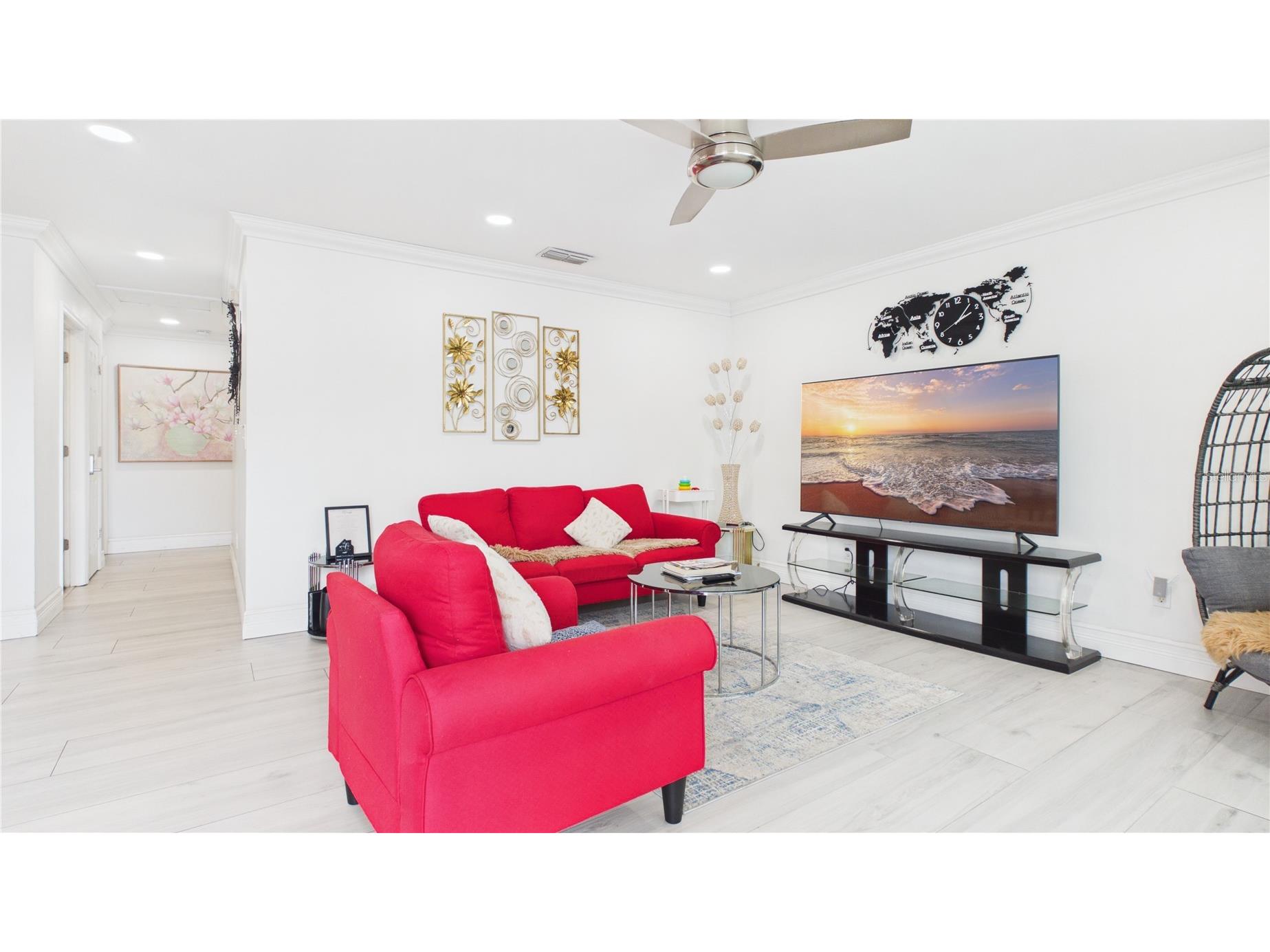 8721 N Orangeview Avenue Tampa FL 33617 TB8510073 image11
