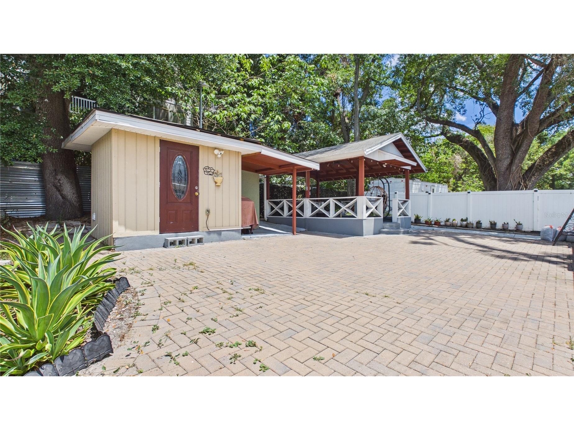 8721 N Orangeview Avenue Tampa FL 33617 TB8510073 image41