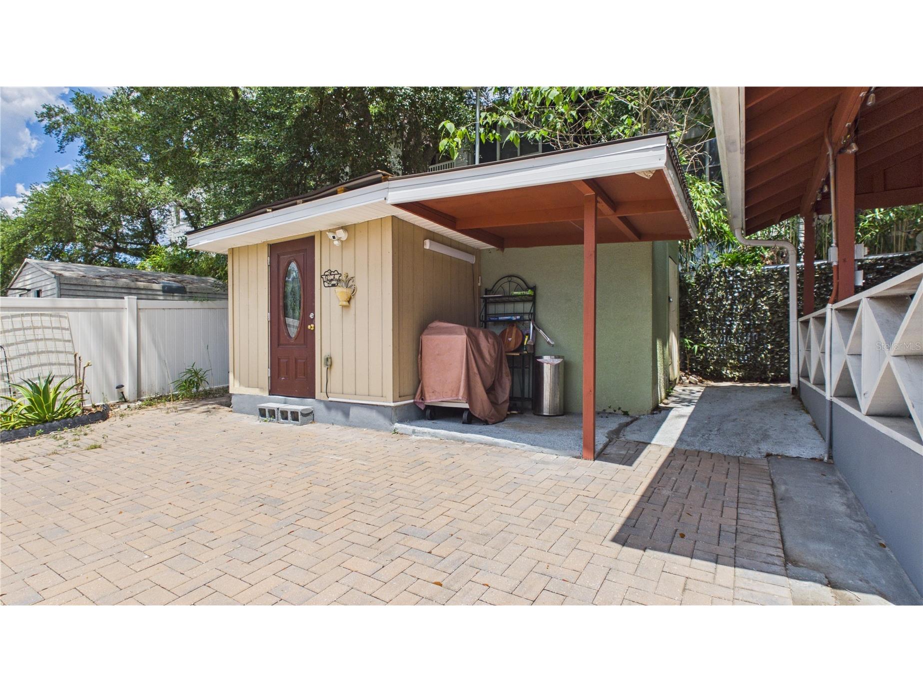 8721 N Orangeview Avenue Tampa FL 33617 TB8510073 image44