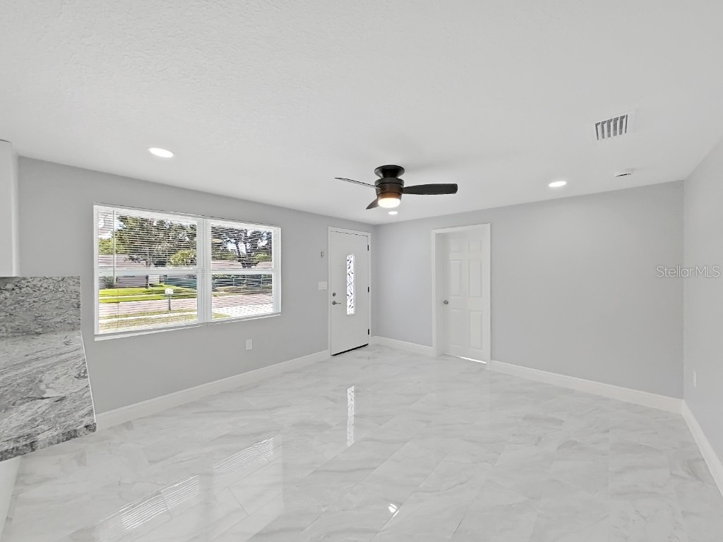 8721 N River Forest Circle Tampa FL 33604 TB8436401 image11