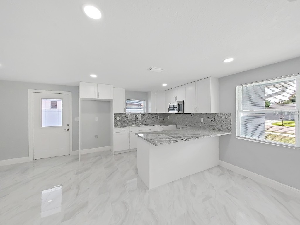 8721 N River Forest Circle Tampa FL 33604 TB8436401 image12