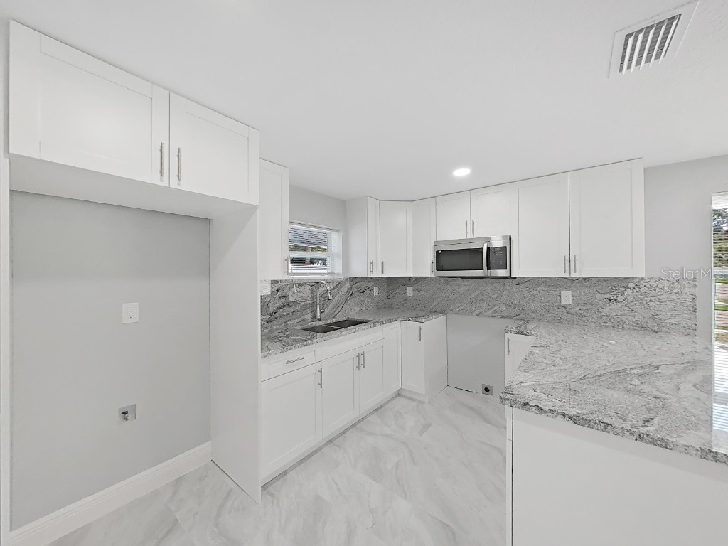 8721 N River Forest Circle Tampa FL 33604 TB8436401 image16